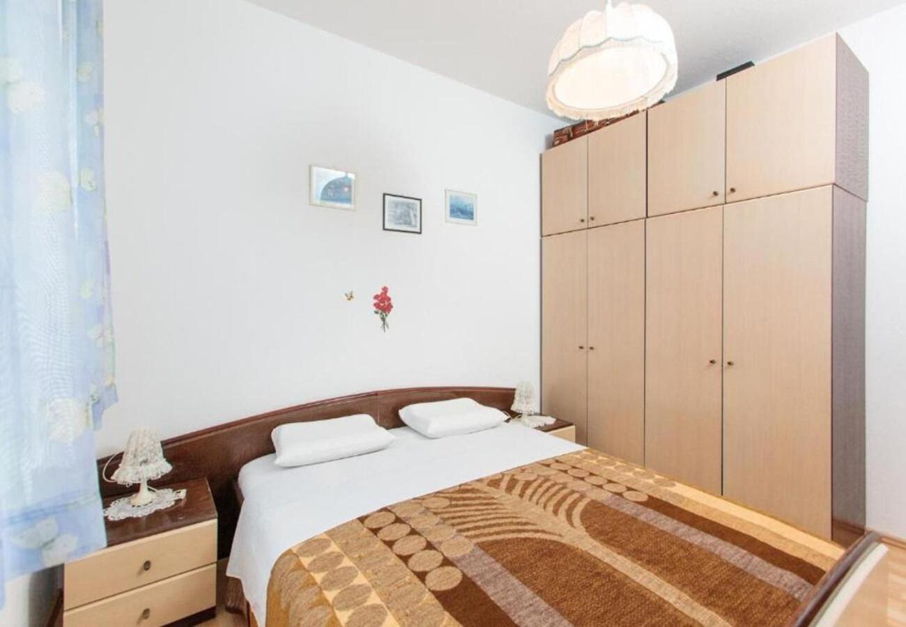 Apartment Knez 1 - 50 M From Beach Podstrana Exterior foto